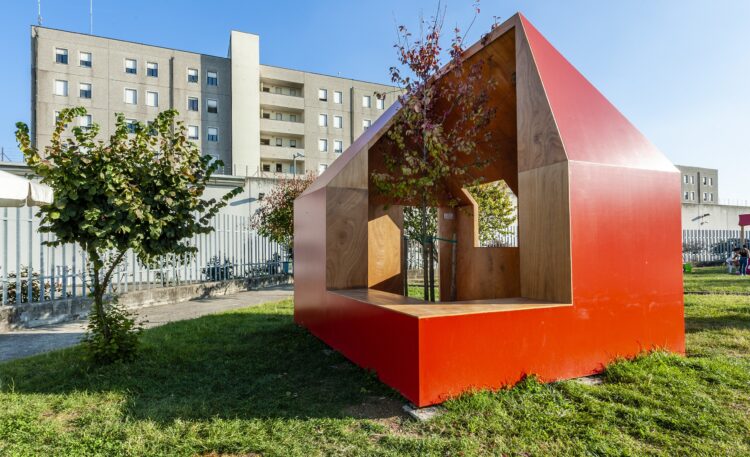 Milano, Carcere di Bollate, casetta rossa per colloqui famiglie dei detenuti.  Progetto Politecnico, realizzazione cooperativa Rimaflow